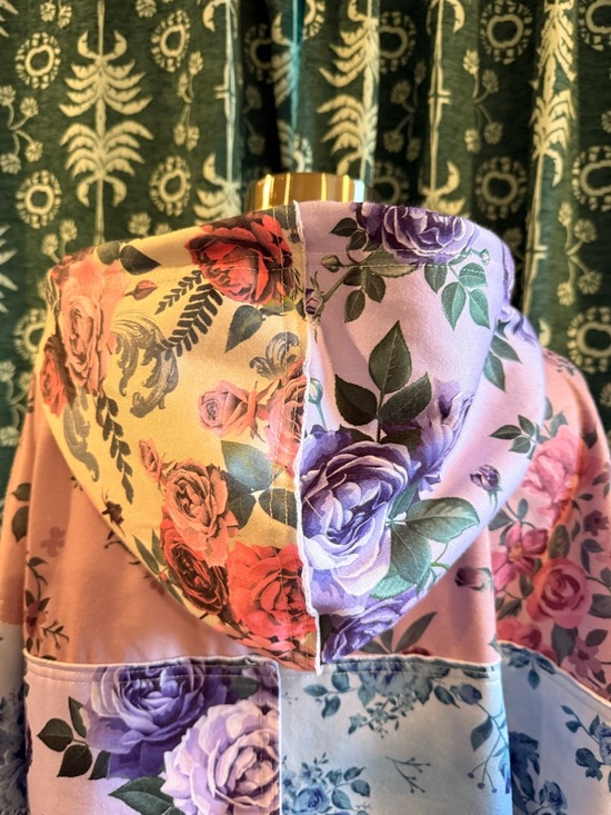 dELiA*s Pastel Patchwork Floral Shades Of Cool Zip Hoodie Pink Blue S NWOT - Picture 14 of 15